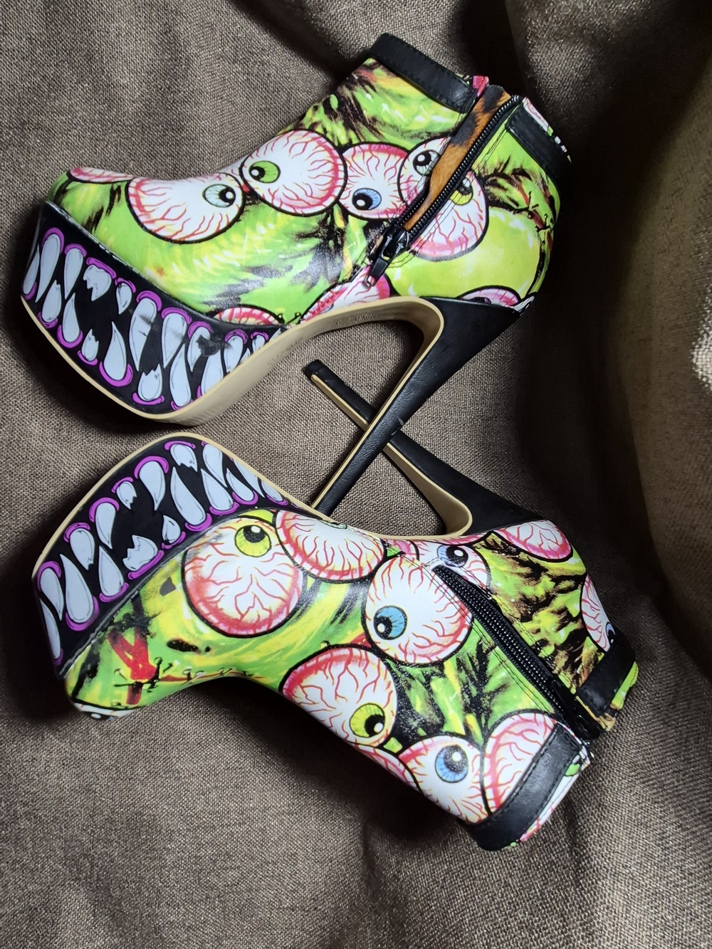 🖤 RARE VINTAGE Iron Fist "Timmy Chew" Eyeball Platform Booties SIZE 7 🖤